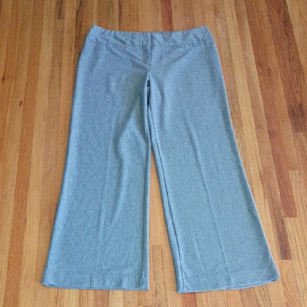New York & Company Gray Striped Pants Women's Size L